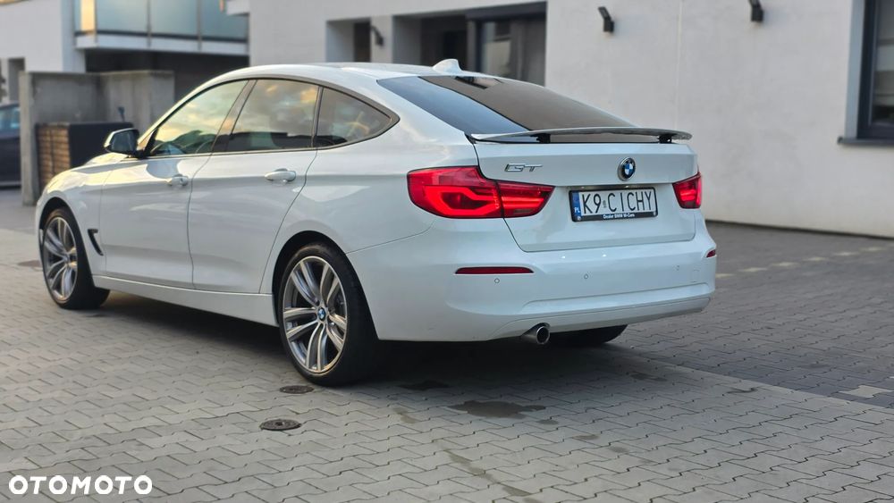 BMW Seria 3 318d Luxury Line - 26