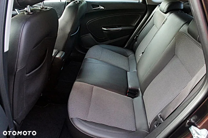Opel Astra 2.0 CDTI Exklusiv - 24