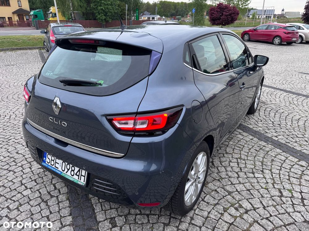Renault Clio - 17
