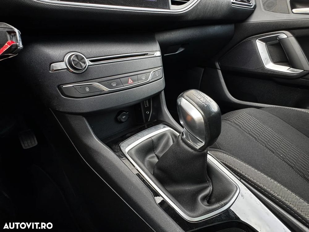 Peugeot 308 PureTech 110 Stop & Start Style - 27