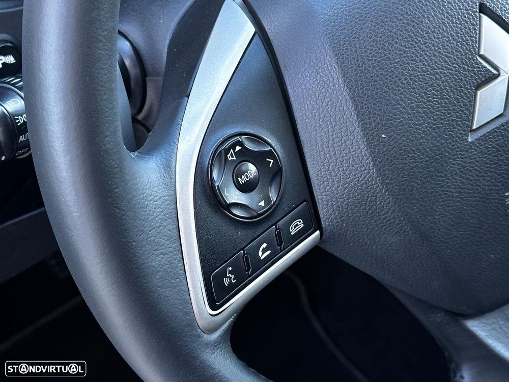 Mitsubishi Outlander 2.0 4WD - 29