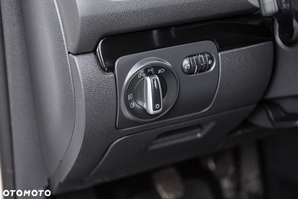 Volkswagen Golf - 16