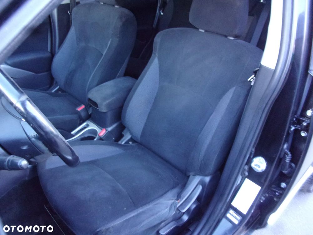 Mitsubishi Outlander - 30