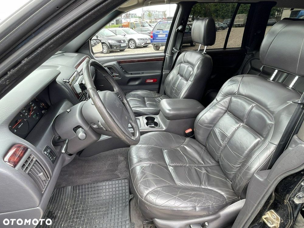 Jeep Grand Cherokee - 11