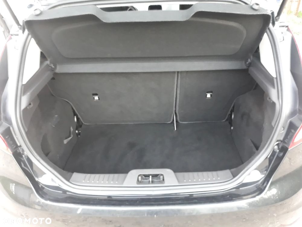Ford Fiesta - 10