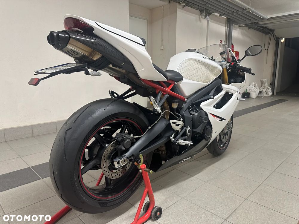 Triumph Daytona - 17
