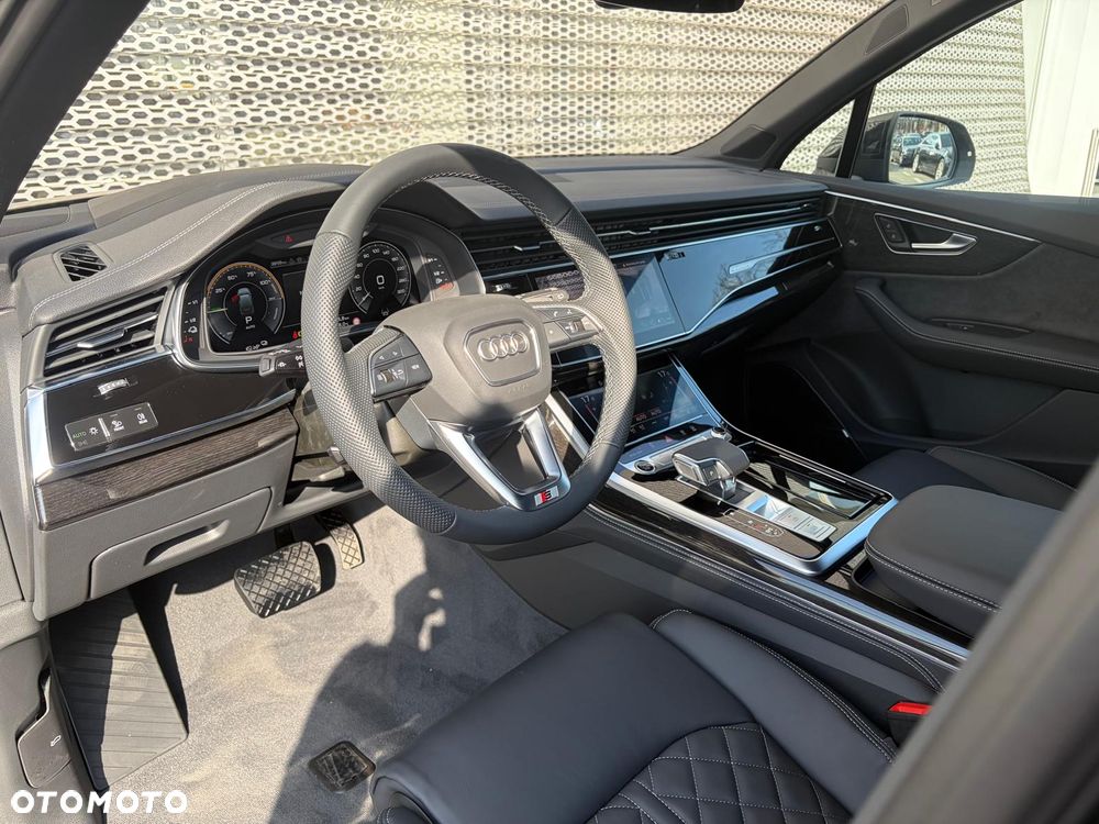 Audi Q7 TFSI e PHEV 290 kW Quattro S Line Tiptr - 8