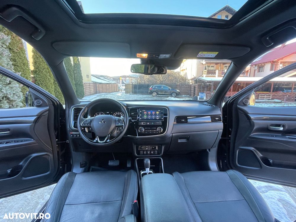 Mitsubishi Outlander - 19