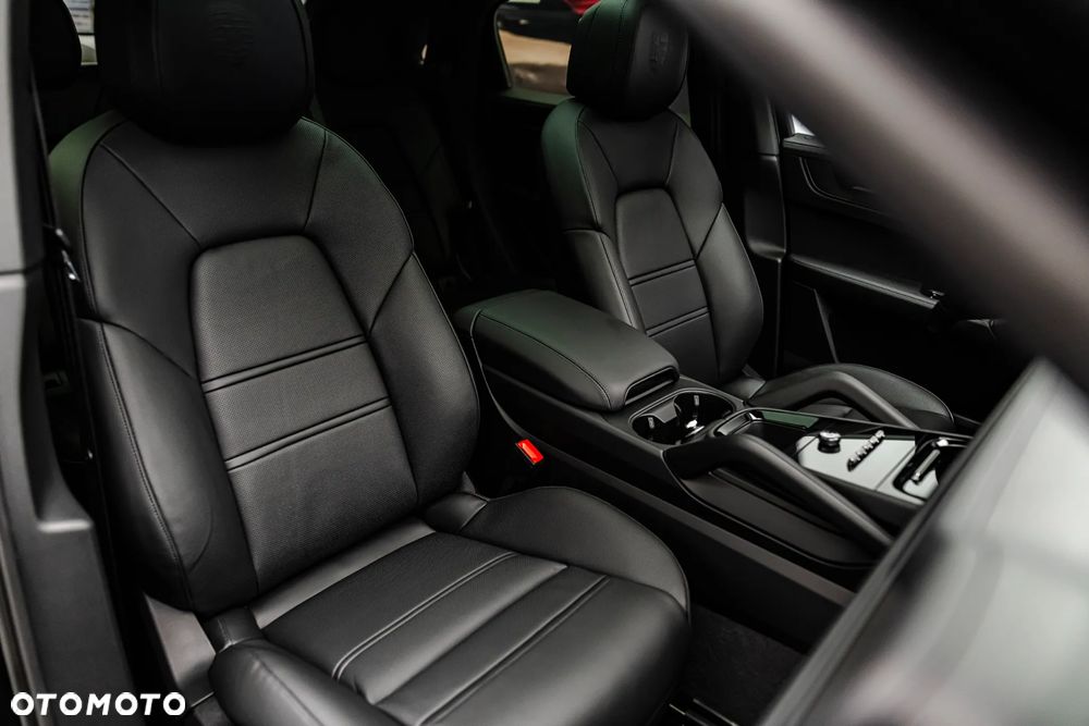 Porsche Cayenne - 14