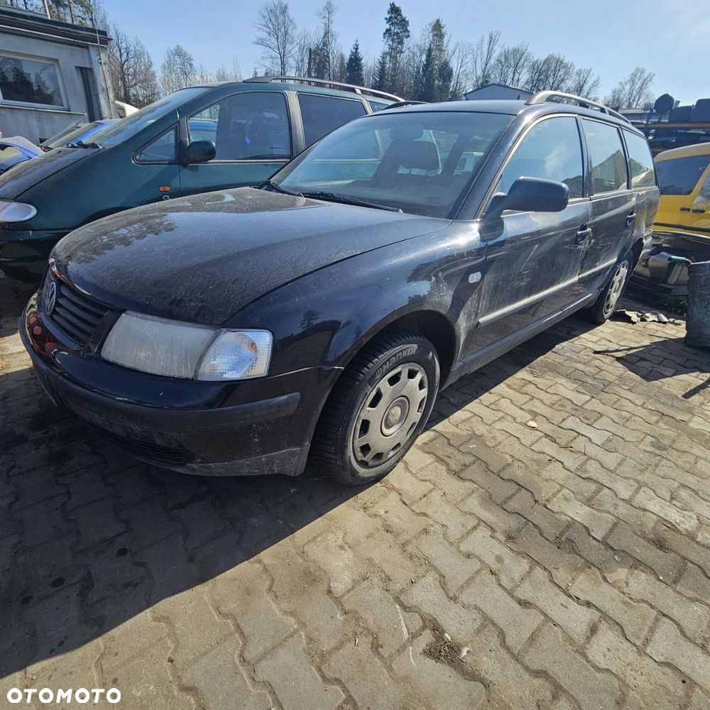 VOLKSWAGEN PASSAT kombi 1999r 1,9 D 66 kW / 90 KM (kod lak: LC9Z) pojazd na części: maska, zderzak, drzwi, szyby, lusterka, chłodnica ... - 1