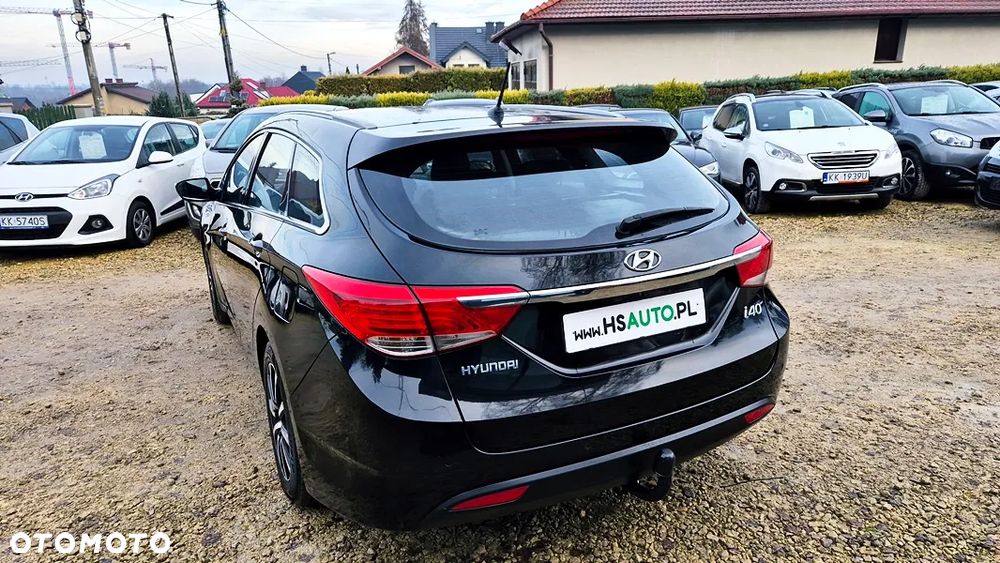 Hyundai i40 Kombi blue 1.6 Family+ - 19