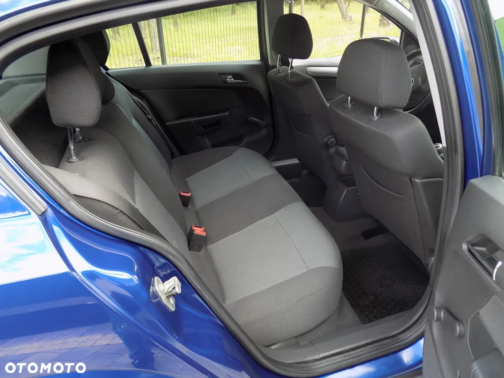 Opel Astra III 1.6 Elegance - 24