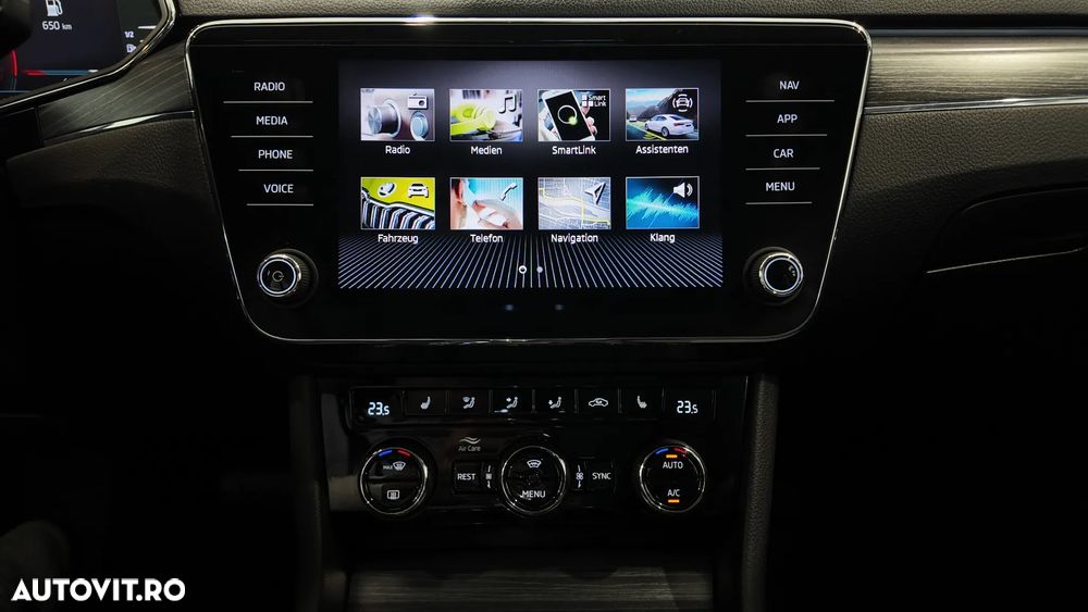 Skoda Superb 2.0 TDI DSG Ambition - 34