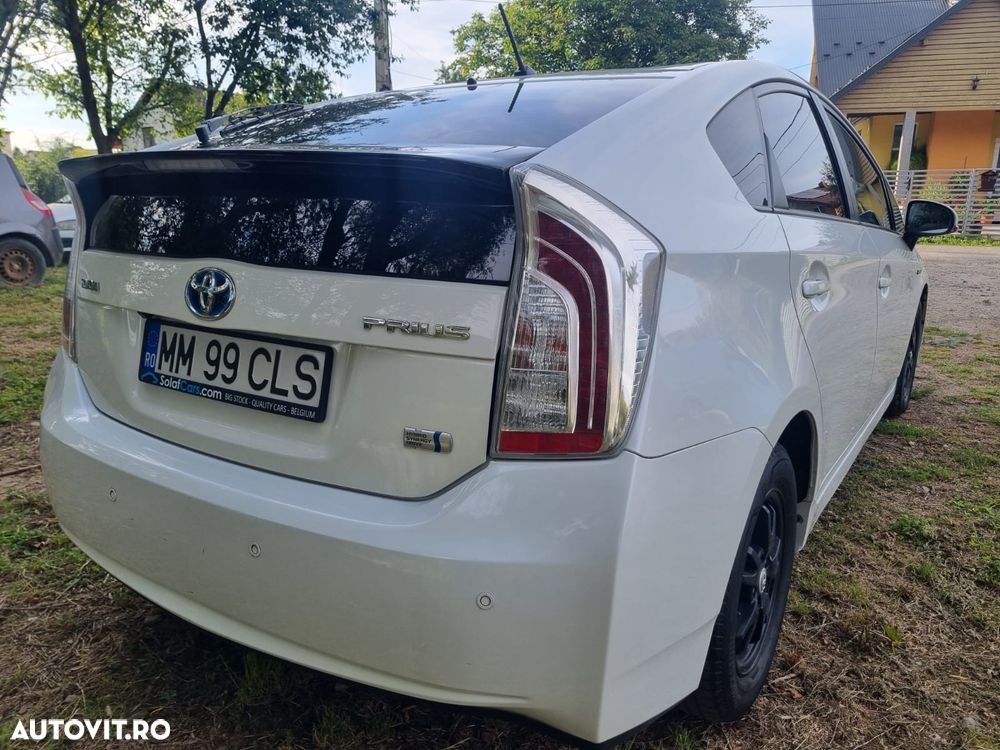 Toyota Prius (Hybrid) Executive - 7