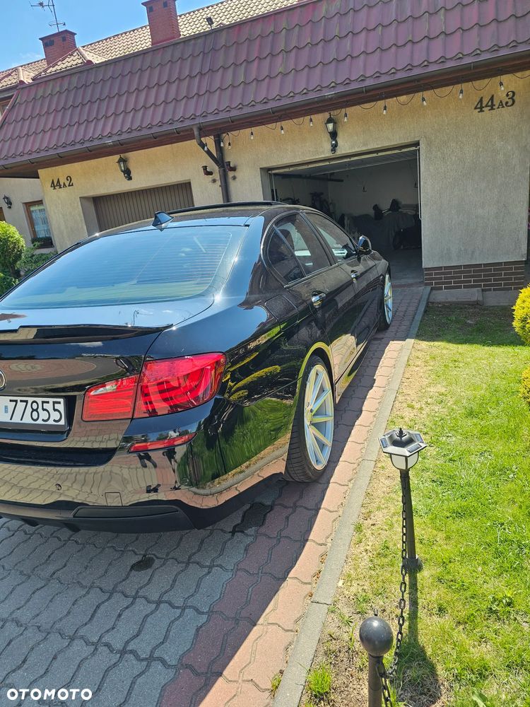 BMW Seria 5 528i - 13