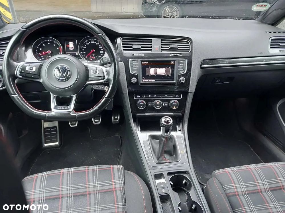 Volkswagen Golf VII 2.0 TSI BMT GTI - 9