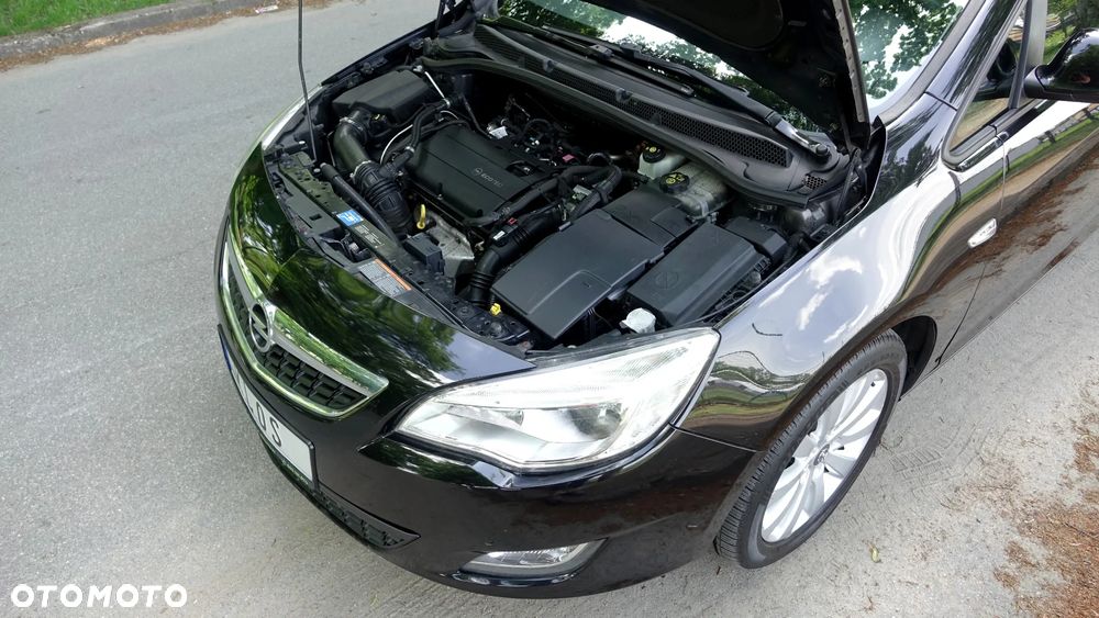 Opel Astra 1.6 Turbo - 23