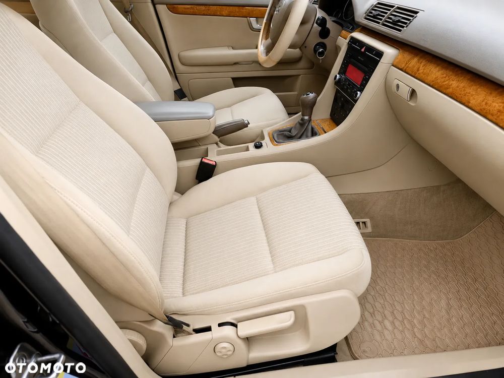 Audi A4 Limousine 2 - 28