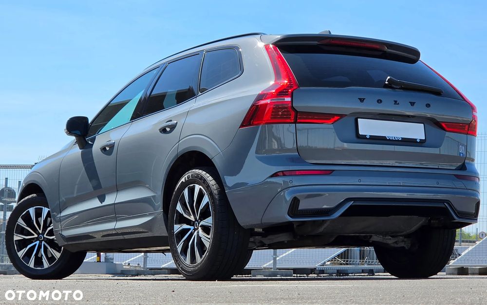 Volvo XC 60 B4 B Plus Dark - 4