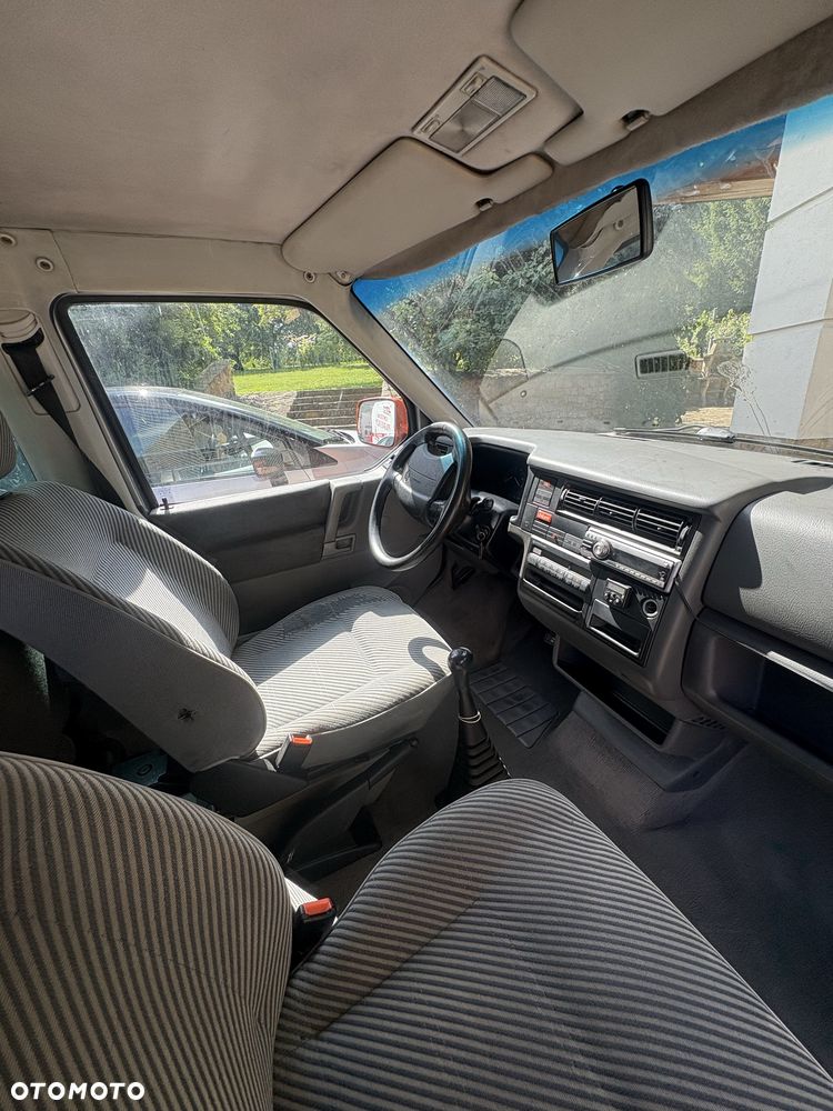 Volkswagen Multivan - 8