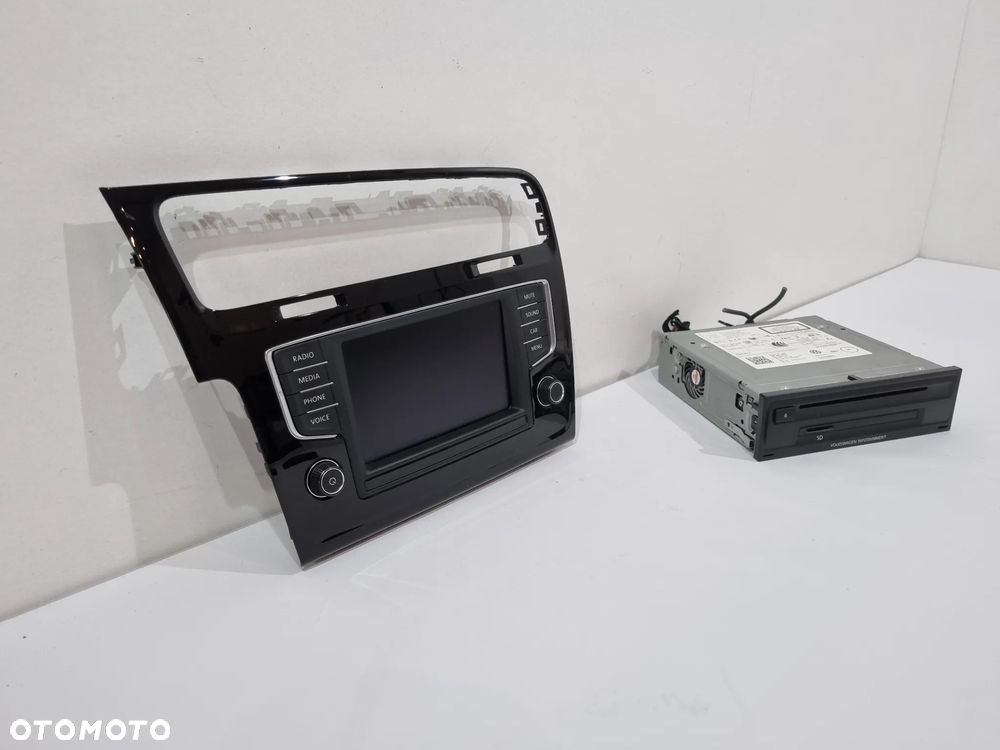 VW PASSAT B8 GOLF VII CZYTNIK MULTIMEDIA RADIO WYŚWIETLACZ 3Q0035840B 3G0919605B - 2