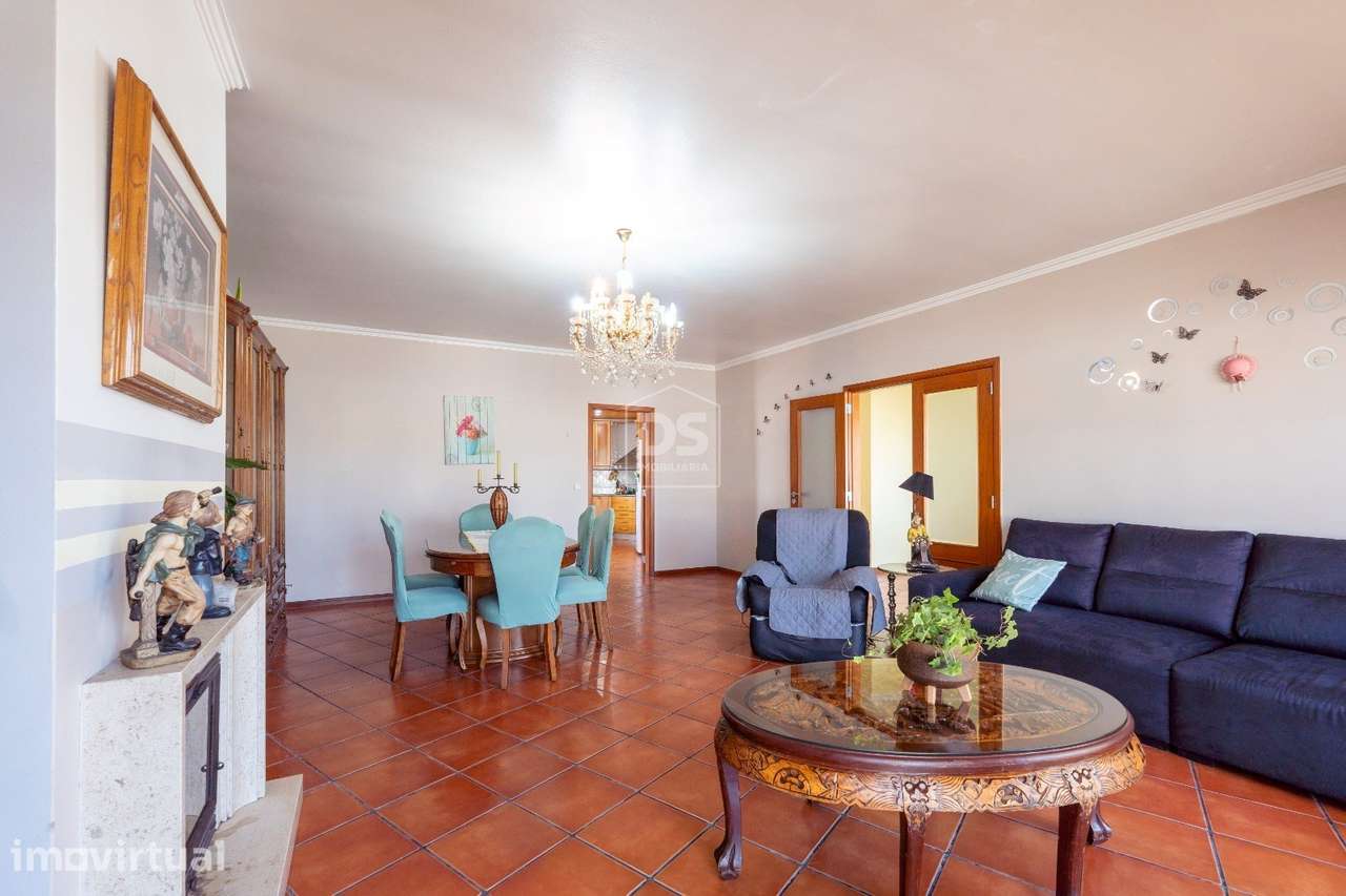 Moradia T5 geminada na Garcia, Marinha Grande - Grande imagem: 4/42