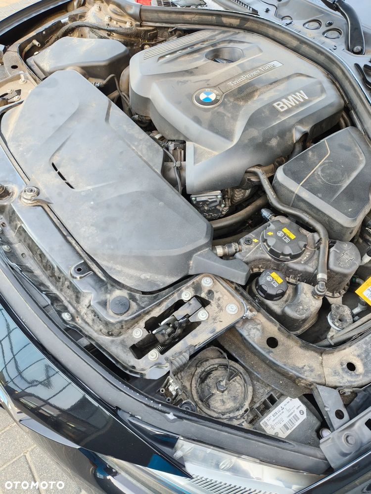 BMW Seria 3 320i Advantage - 16