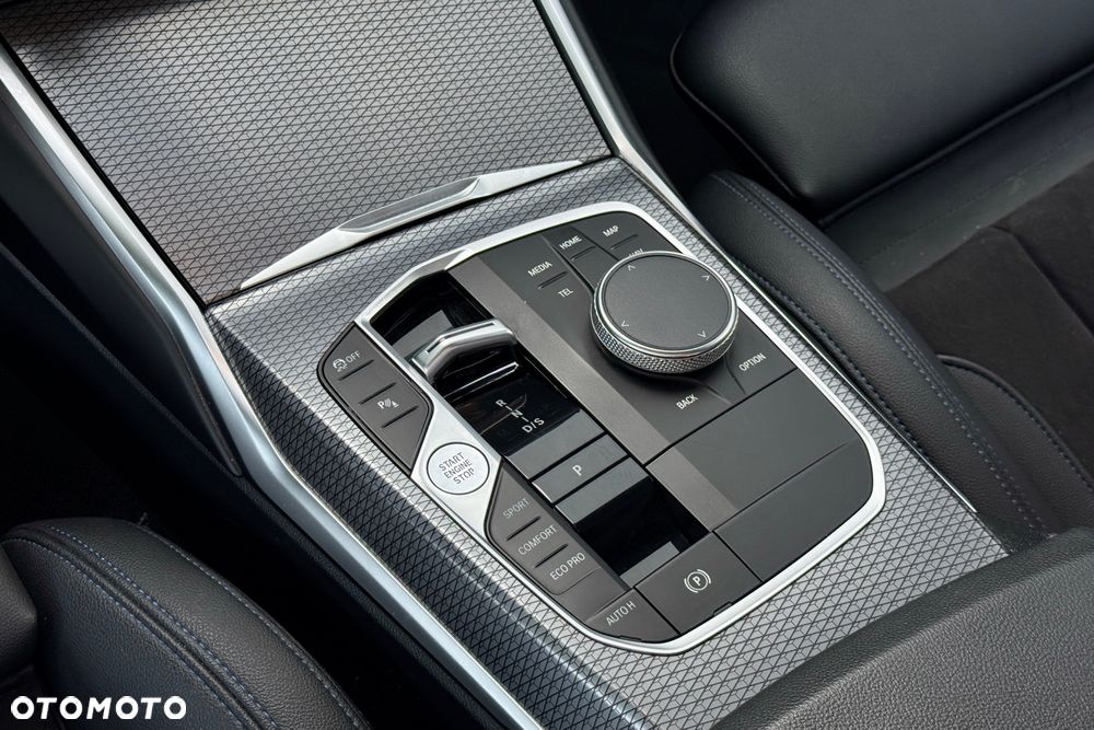 BMW Seria 3 320d xDrive M Sport sport - 27
