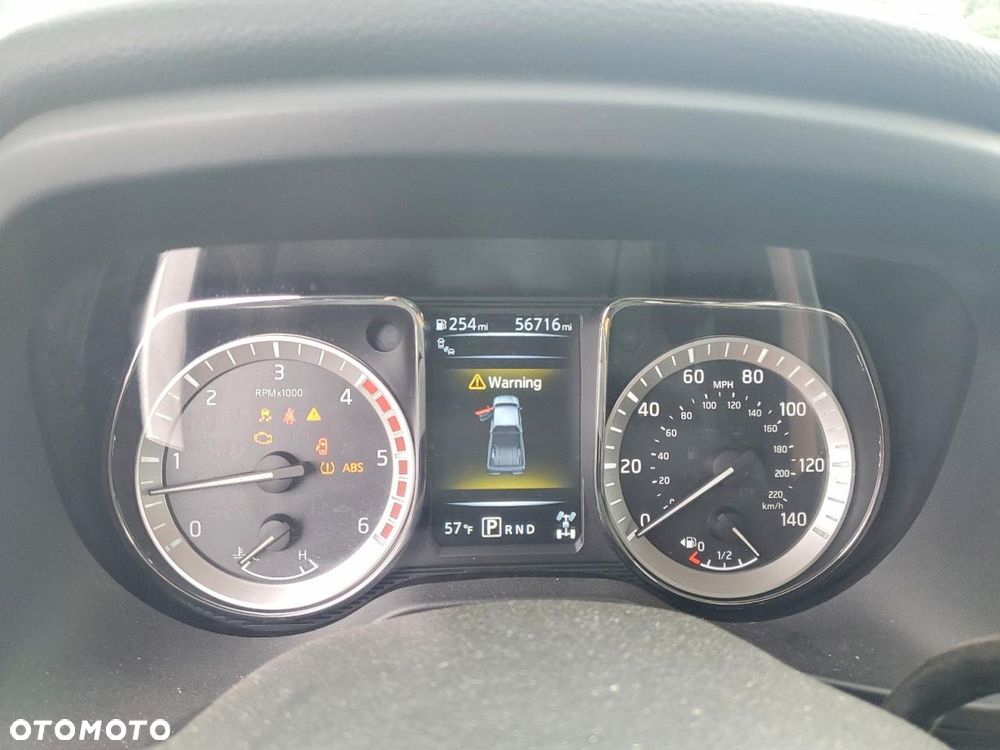 Nissan Titan - 10