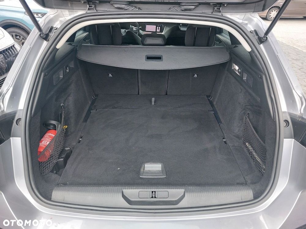Peugeot 308 1.5 BlueHDi Allure S&S EAT8 - 8