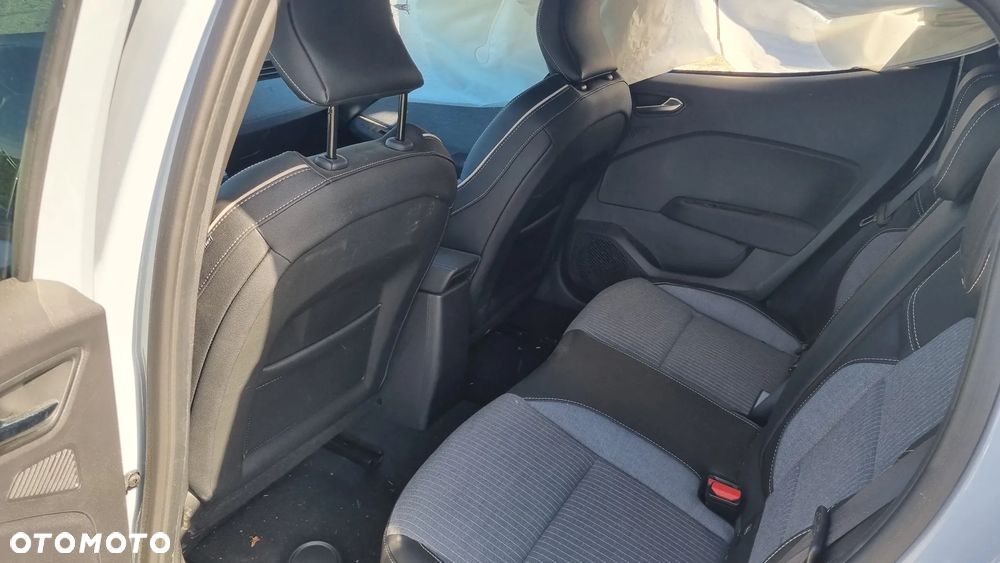 Renault Clio TCe 90 BUSINESS EDITION - 22
