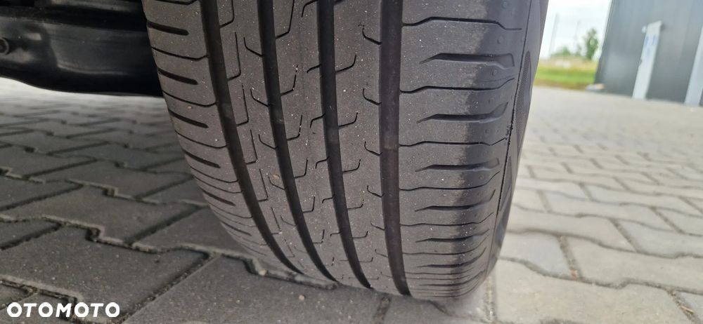 Volkswagen Passat 2.0 TDI SCR DSG Business - 40