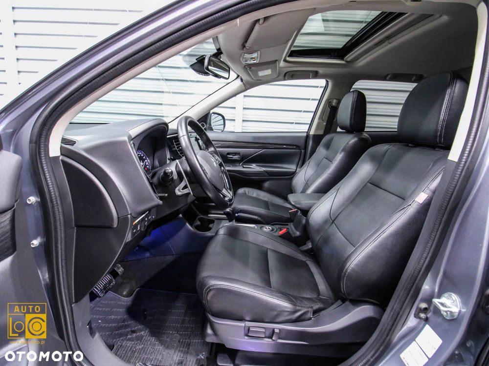 Mitsubishi Outlander 2.0 Instyle Navi 4WD CVT - 13