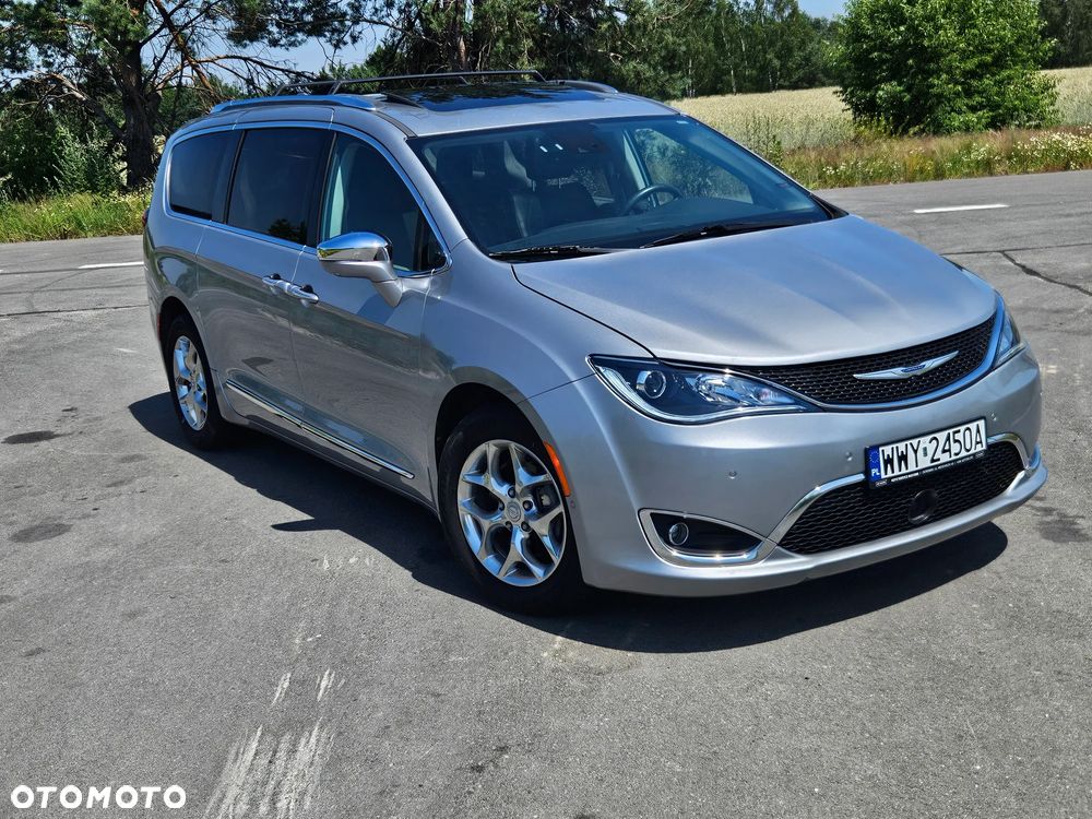 Chrysler Pacifica - 3