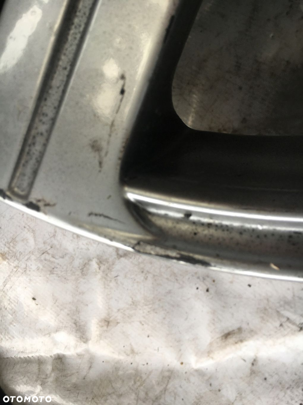 FELGA ALUMINIOWA DEZENT 7JX17H2 ET40 4X114,3 - 8