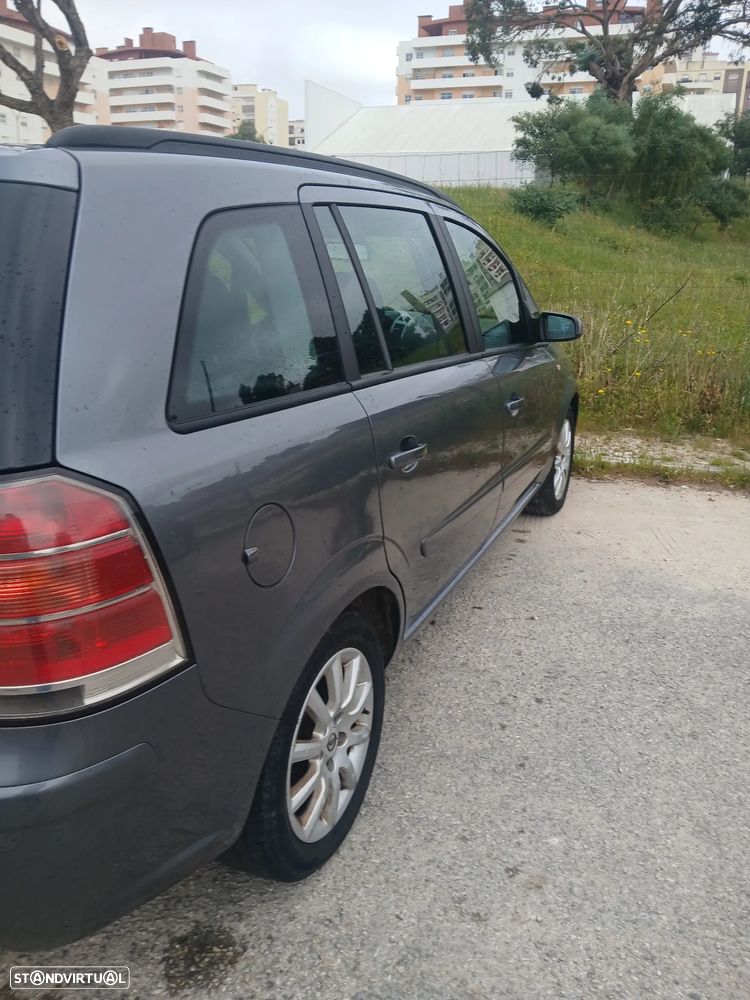 Opel Zafira 1.9 CDTI Cosmo - 4