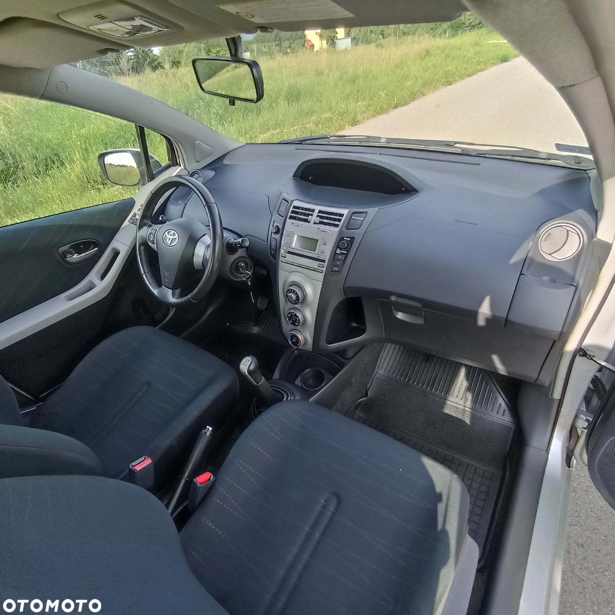 Toyota Yaris 1.3 Prestige - 20