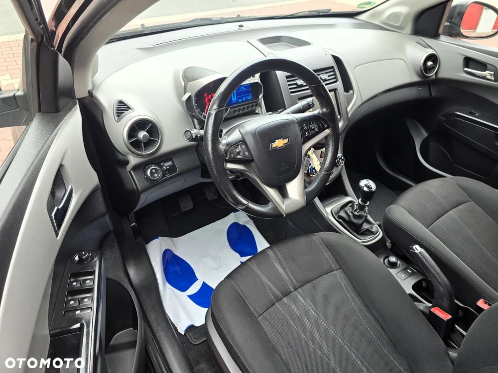 Chevrolet Aveo 1.6 LTZ S/S - 8