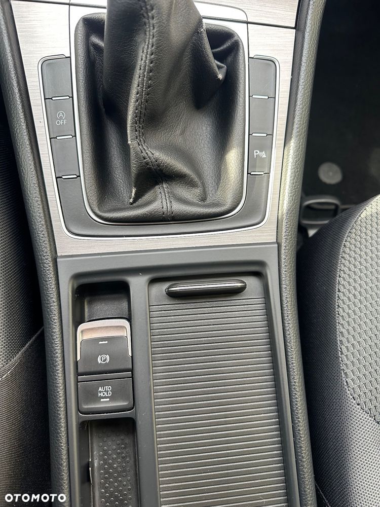 Volkswagen Golf 1.6 TDI BlueMotion Technology Comfortline - 10