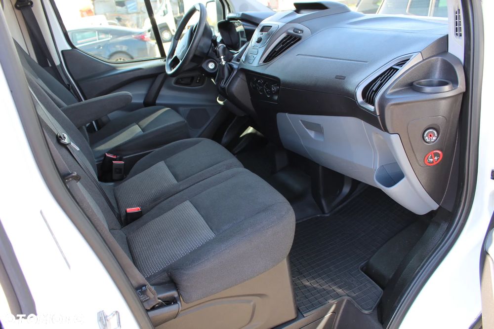 Ford Transit Custom - 23