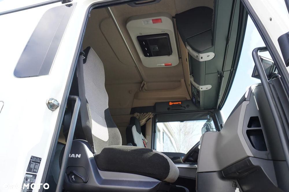 MAN TGS 35.420 8x2 / Rama 6,4 m / 3 osie skrętne / 3 szt. - 29