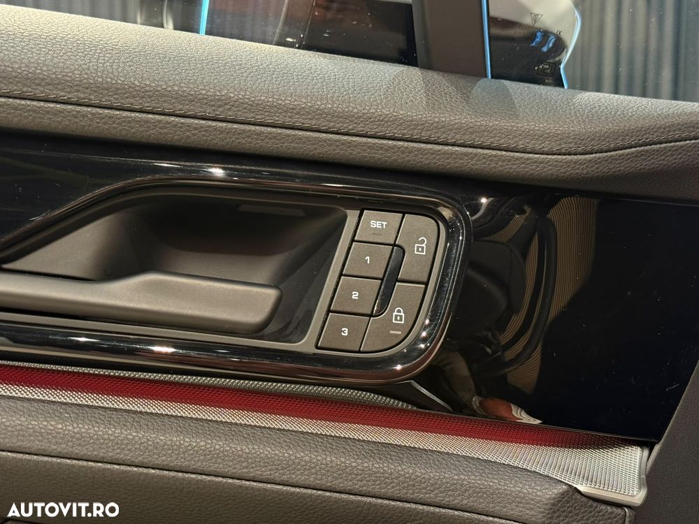 Porsche Panamera 4 E-Hybrid - 25