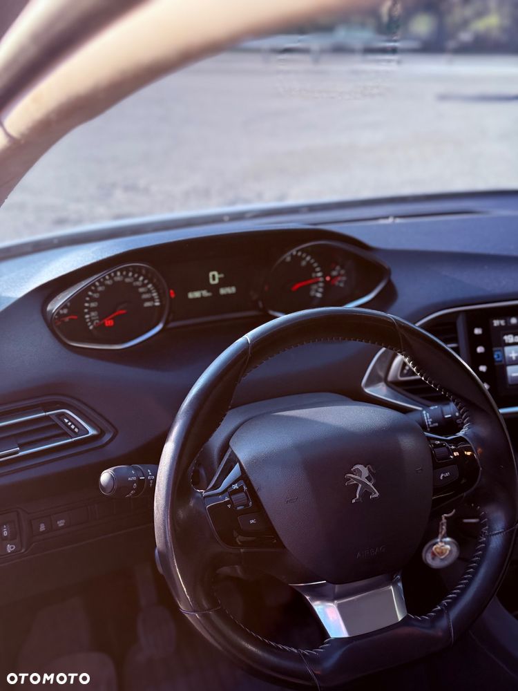 Peugeot 308 1.6 BlueHDi Active S&S - 11
