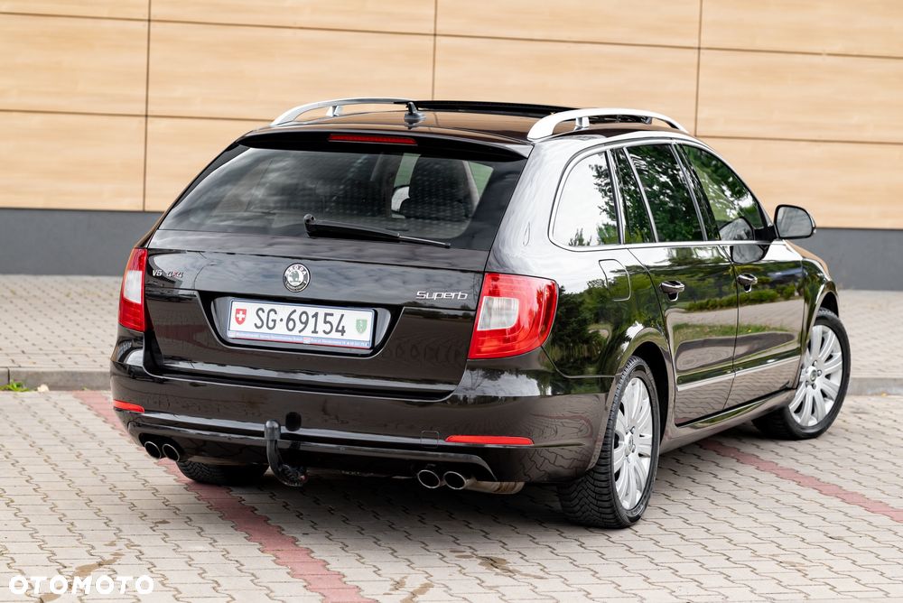 Skoda Superb Combi 3.6 V6 4x4 DSG Elegance - 19