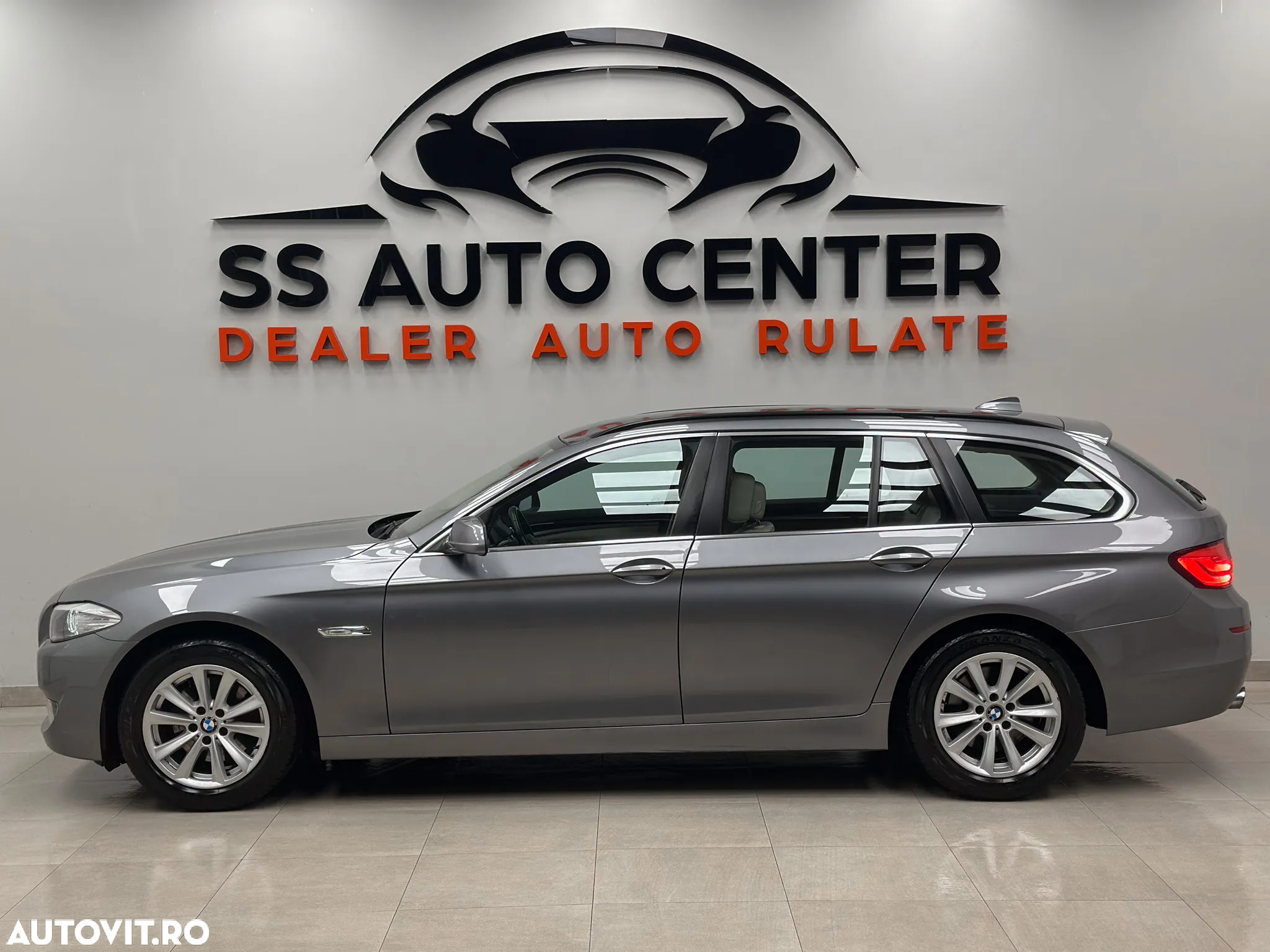 BMW Seria 5 520d Touring - 6
