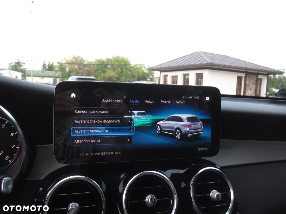 Mercedes-Benz GLC 200 4Matic 9G-TRONIC AMG Line - 20