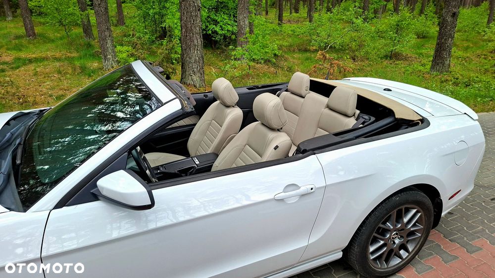 Ford Mustang 3.7 V6 Premium - 11