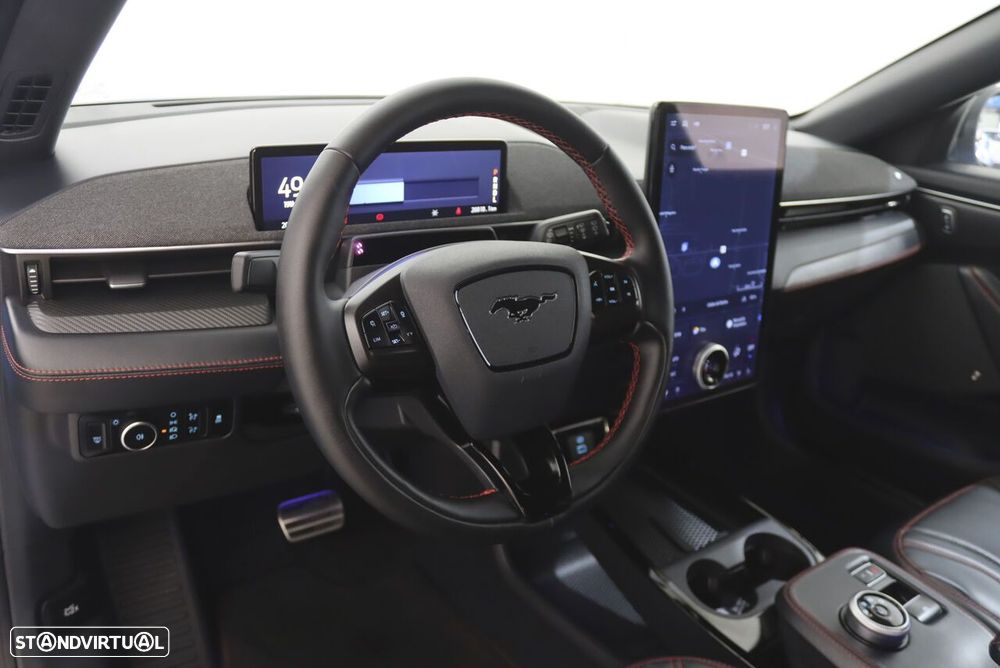 Ford Mustang Mach-E AWD PREMIUM - 4