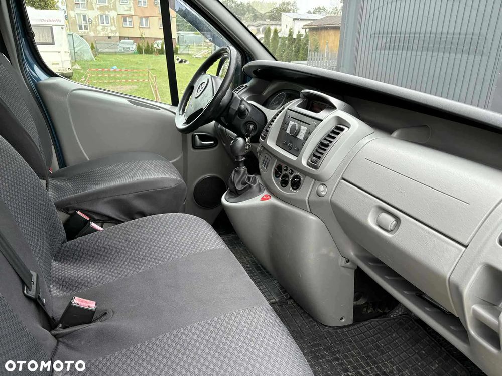 Opel Vivaro - 8