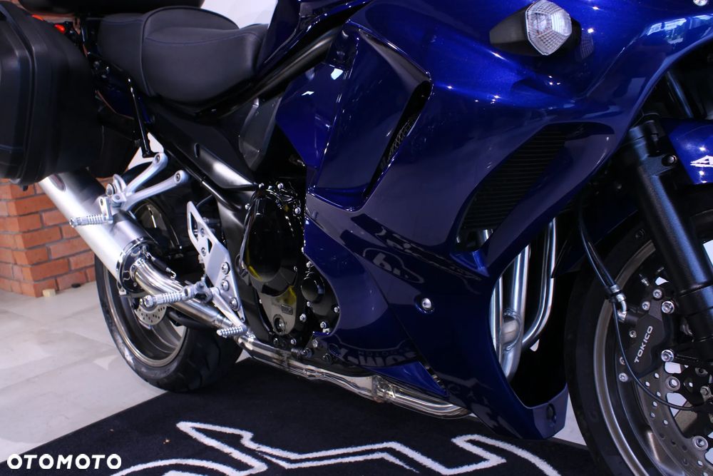 Suzuki GSX - 22